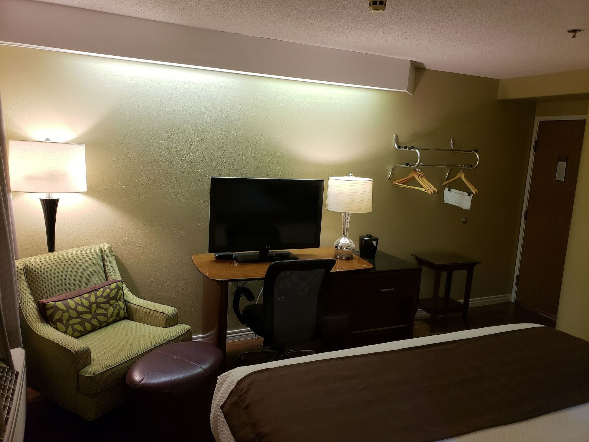 Days Inn By Wyndham Thornton Kültér fotó